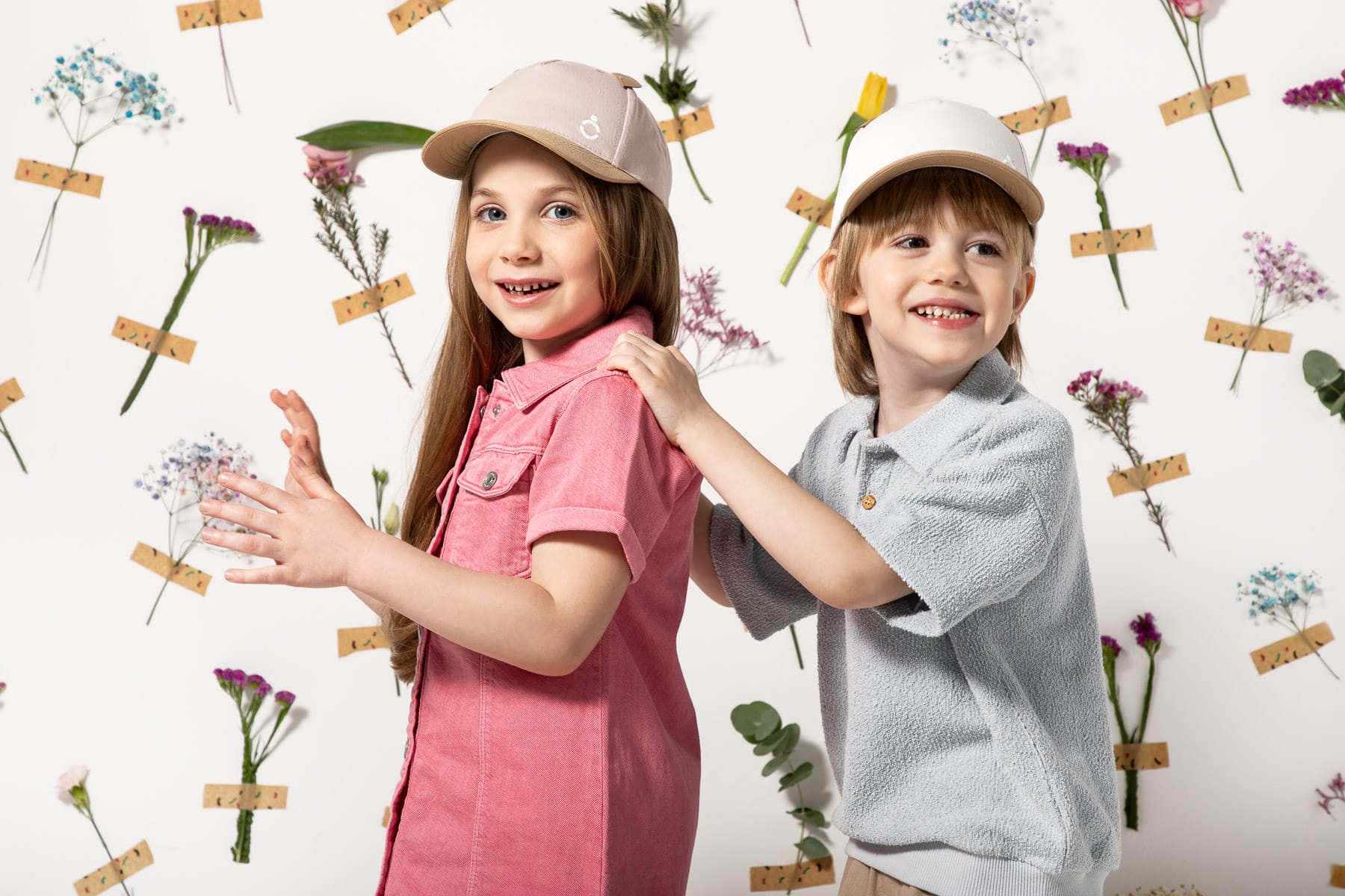 Czy wiosną dziecko zawsze musi nosić czapkę? Rozwiewamy wątpliwości rodziców